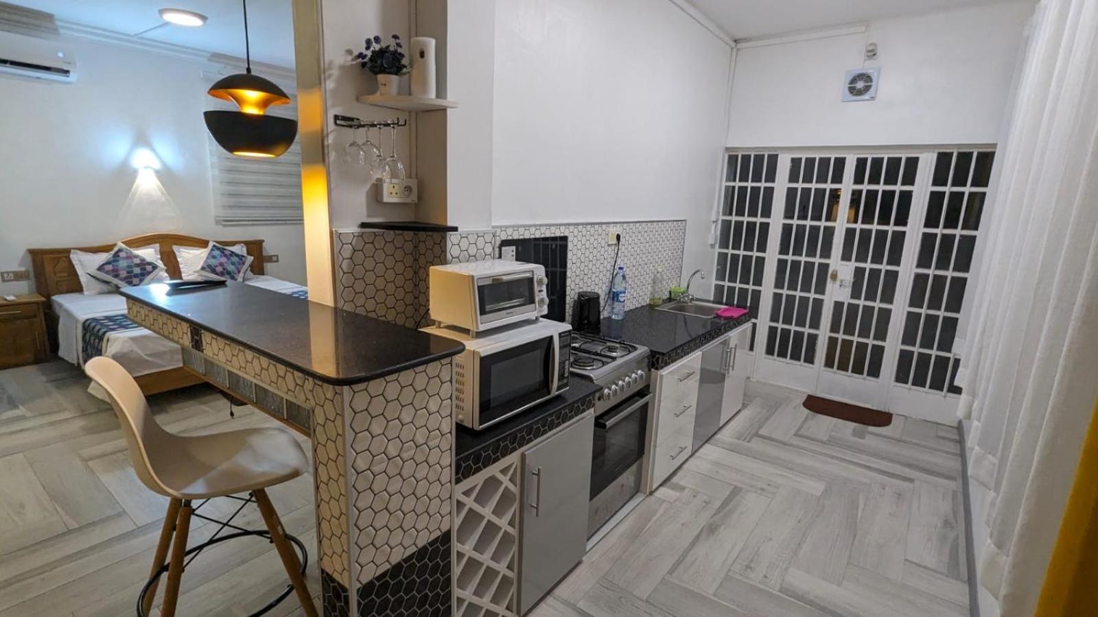 Happy House - Cosy Apartment With Private Pool And Walking Distance To Blue Bay Beach Kültér fotó