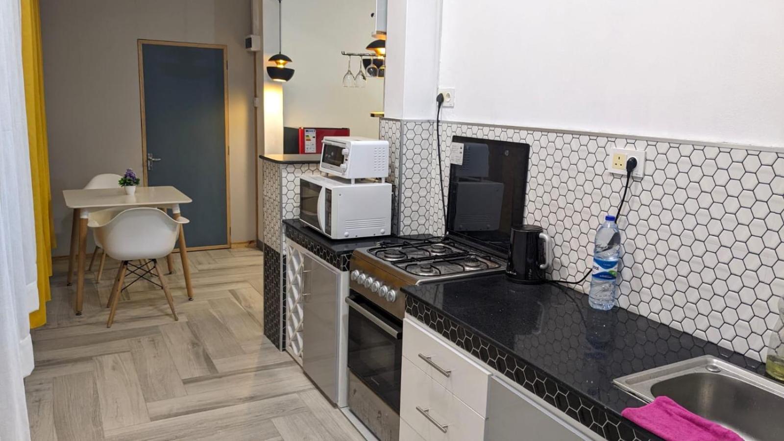 Happy House - Cosy Apartment With Private Pool And Walking Distance To Blue Bay Beach Kültér fotó