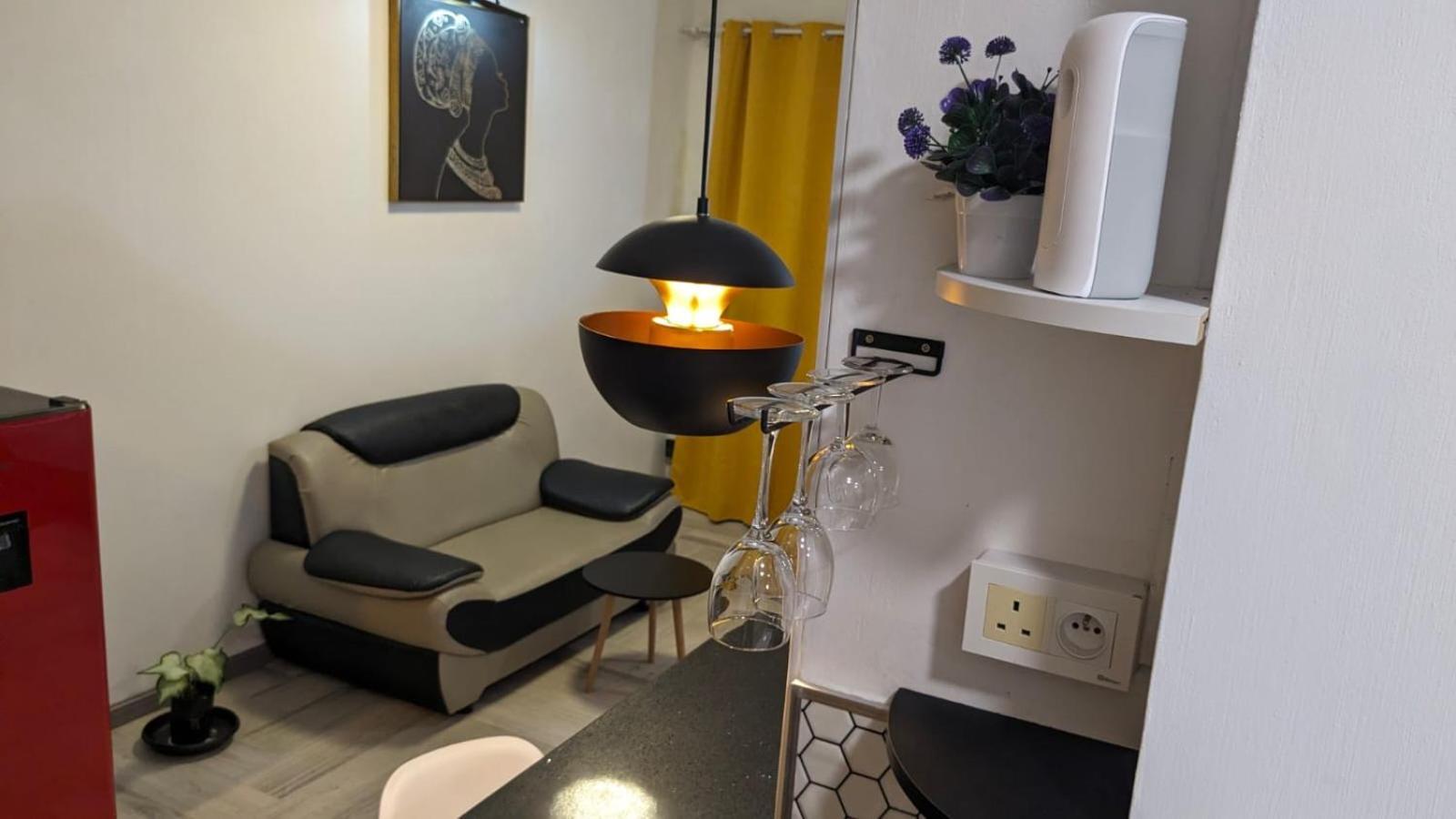 Happy House - Cosy Apartment With Private Pool And Walking Distance To Blue Bay Beach Kültér fotó