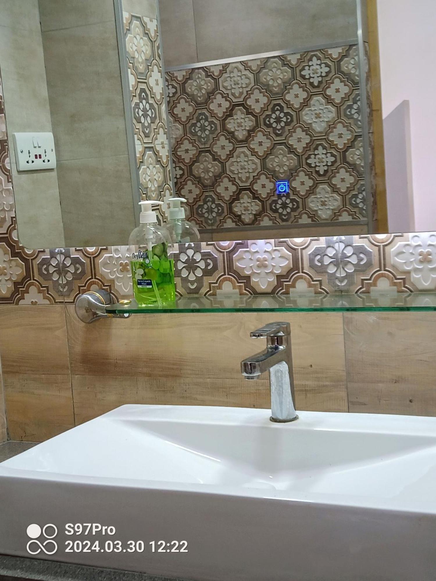 Happy House - Cosy Apartment With Private Pool And Walking Distance To Blue Bay Beach Kültér fotó